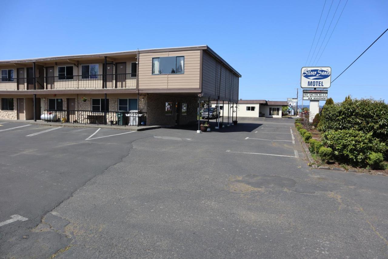 Silver Sands Motel Флорънс Екстериор снимка