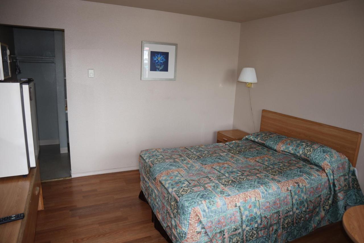 Silver Sands Motel Флорънс Екстериор снимка