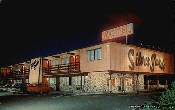 Silver Sands Motel Флорънс Екстериор снимка