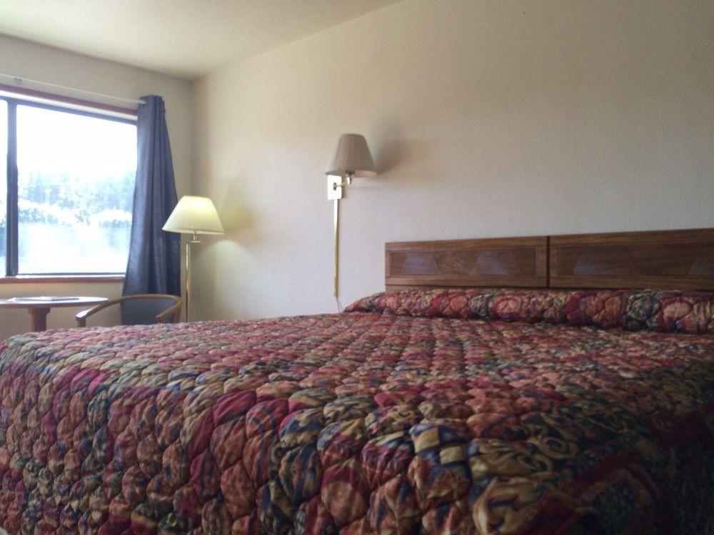 Silver Sands Motel Флорънс Екстериор снимка