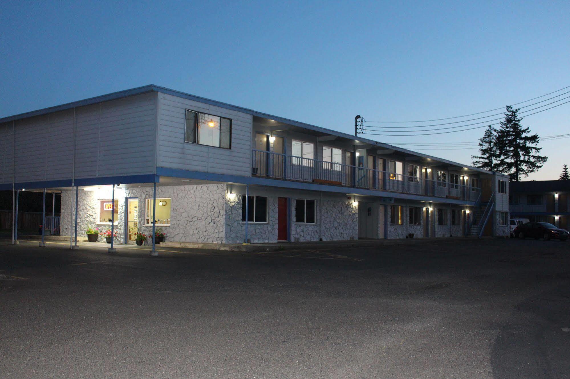 Silver Sands Motel Флорънс Екстериор снимка
