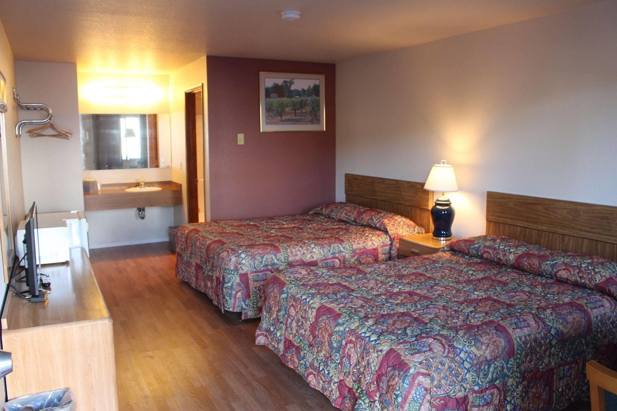 Silver Sands Motel Флорънс Екстериор снимка